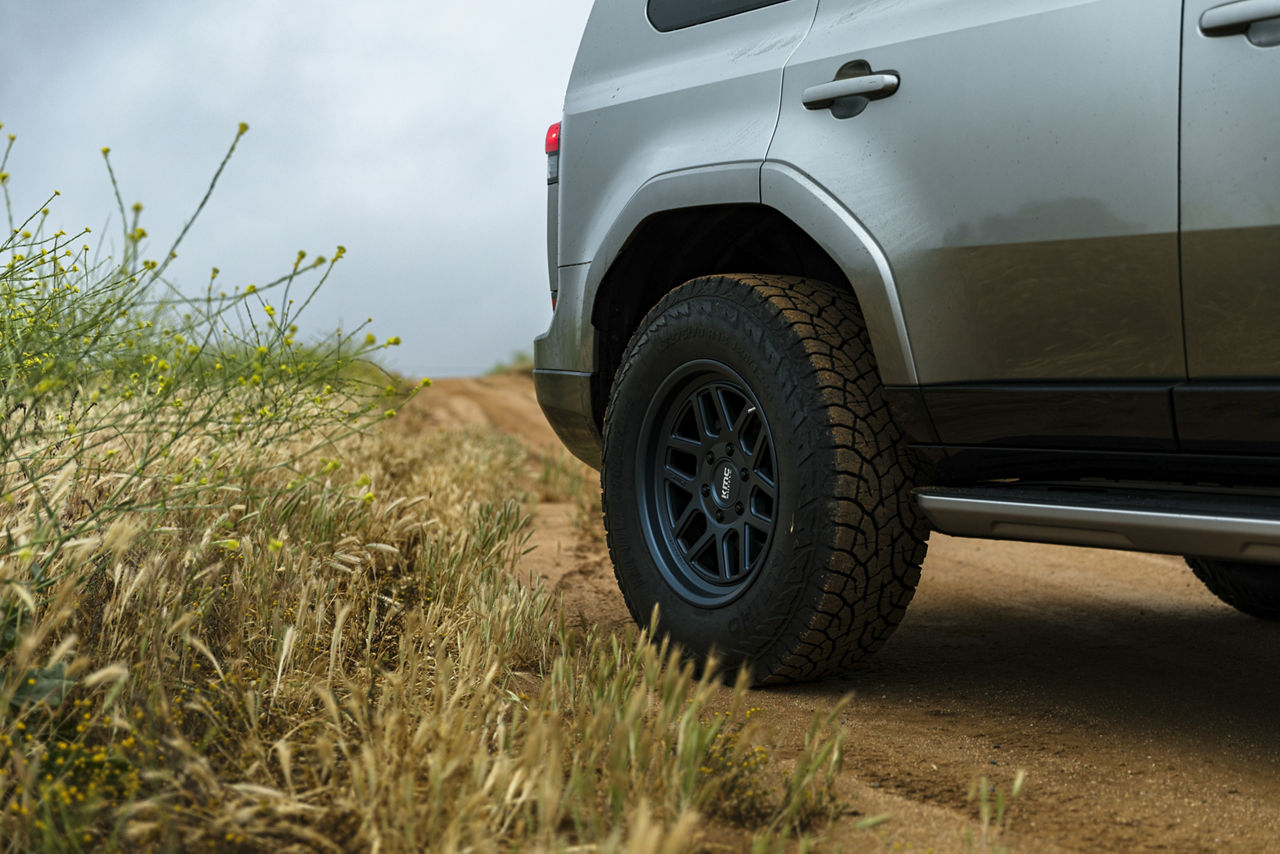 2024 Lexus GX550 - KMC MESA FORGED MONOBLOCK - Blue | KMC Wheels